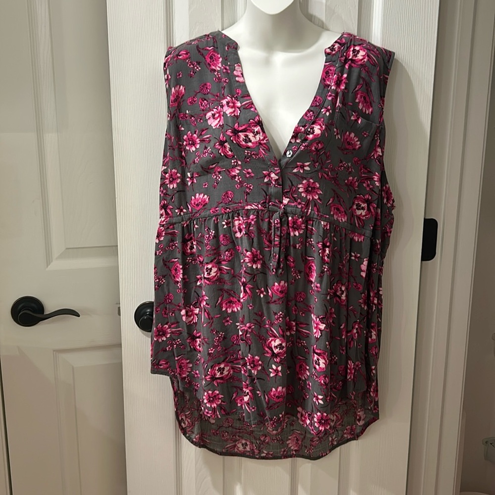 Torrid women’s sleeveless shirt, size 2
